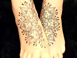 Amateur hottie solo masturbation