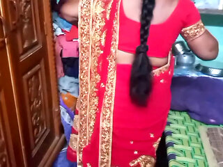 Desi beauty housewife sary changing in home