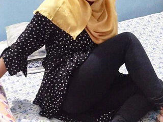 Eid Special: Hot Bangladeshi Girlfriend Fingering & 69 Sex in My House - Homemade Amateur HD