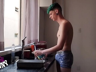 NOVINHO BEM DOTADO