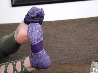 Chloe Lyrae Shoe and Sock Removal