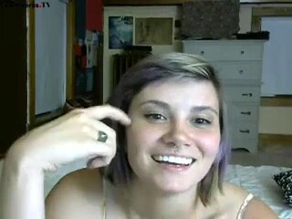 Gwen: Amateur, Homemade  Small Tits Porn