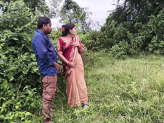 Odisha village housewife takes wild hardcore fuck in the woods with her