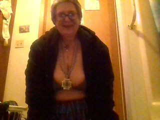 Stripping Tease Yoga Flash Pussy