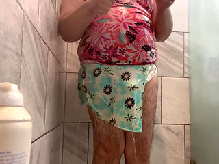 Maritza enjoying her shower