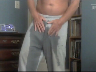 Pissing, Jacking off & Big Cumshot