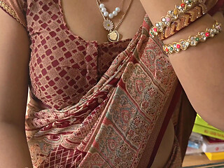 Bhabhi Sucked My Dick in Exchange for Bra and Panty in the Shop