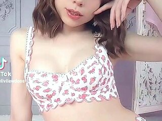 Adorable Japanese teen Izumi Koizumis pussy toyed until