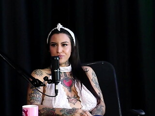 Os atendimentos que faz com as duas namoradas, n&atilde_o ia curtir fazer gang bang com desconhecidos, e quando foi pro motel... - Lexi Mallet (SHEER/RED)