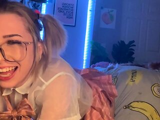 Amateur Blonde Teen Plays Solo with Toy Webcam Porn