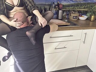 Licking pussy, kitchen sex, broken condom