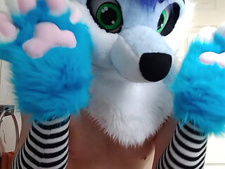 Furry femboy does a quick pee video UwU