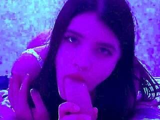 Cool woman with neon SkinLovers boinks casually - hot gonzo