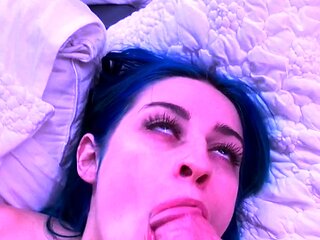 Bubble butt amateur goes solo with a toy in the powder room