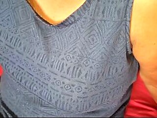 Hairy bush Asian MILF gives a sensual homemade performance