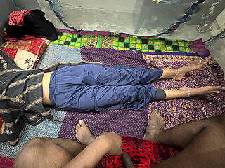 Teen age girl tight cute pussy foucking