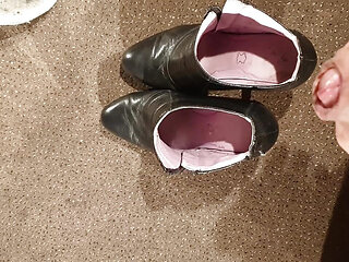 Her Ankle Boots Fucked And Squirted - Part1
