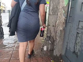 Conozco a una Jovencita en la Calle y Termino Meti&eacute_ndole la Verga