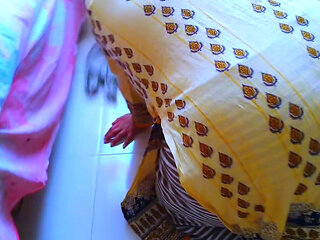 Indian Muslim Bhabhi Gets Stuck Under the Bed While Cleaning the House