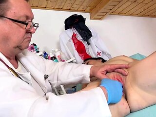 MatureGynoExam Jenny