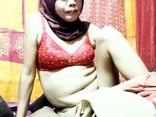 Real Indian Husband and Wife Private Moments (homemade Couple Video)