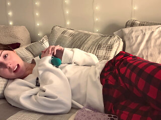 Step Sis Gets Her Toy Back and Uses It to Cum