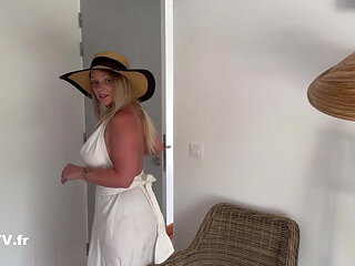 On Holidays with Tiffany Leiddi