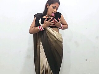 Indian Desi Bhabhi Fucked In Saree By Devar Blowjob
