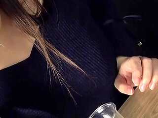 Reia Hoshino, the Queen of Saliva, Plays with Her Naughty Tongue for You