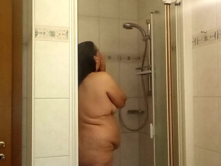 Mature Woman with Small Breasts & a Thick Ass in the Shower
