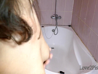 Beauty loves to pee in the bathtub