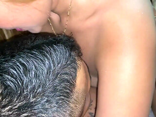 She Rested and I Put My Cock in Her Until She Made Her Cum Her Pussy Is Tender and Young