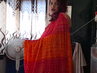 Your Mistress Waiting to Be Served Come Join Me