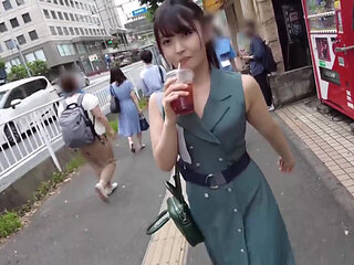 Cream-kiss Stroll with a Mouthful Tease Savoring Every Warm Swirl Phase.1