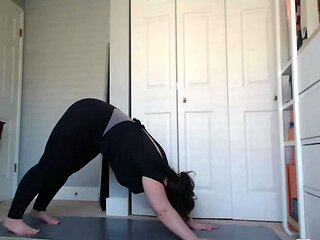 Young amateur teen in solo masturbation getting kinky