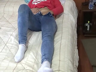 I love putting my hand under my jeans and starting to touch myself, I need a cock in my ass