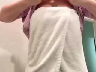 Lovely Amateur teen brunette masturbating outdoor
