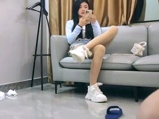 Super Hot Asian Teen on Cam