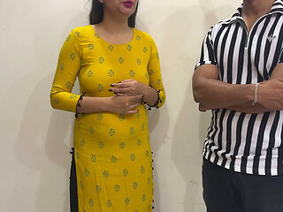 Cylinder De Do Bhaiya Pls- Indian Neighbour'_s Hot Wife Fucked Exchange of Cylinder, Got Cum on Hairy Pussy