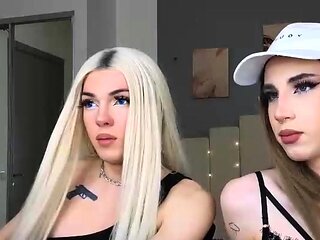 Shemale tranny amateur rammed in butt