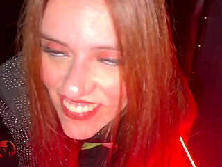 Fodendo com uma pica gostosa no GloryHole - A ruiva safada n&atilde_o contente chama a amiga e o marido saciar sua vontade de sexo RED1