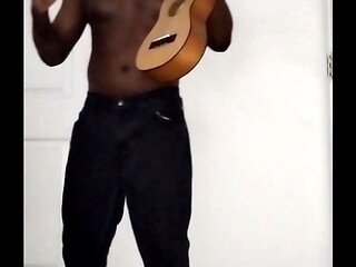 Continuing singing and dancing for free 3