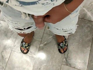 Piss on Own Feet - Cleaning Feet with Piss