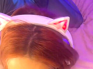 Hot Gamer Girlfriend Interrupts Game to Blow BF Till Facial