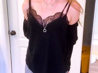 Petite amateur redheaded teen pisses and sucks cock