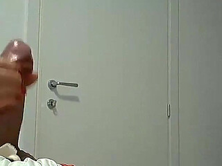 My Girlfriend Gave Me a Blowjob at the Youth Hostel During a School Trip to Italy and Swallowed My Cum.