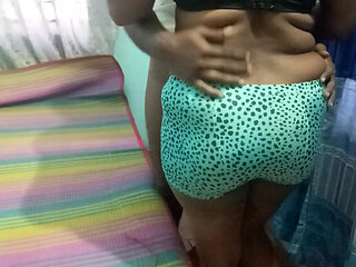 Balackmailed landlady Bhabhi with her nude video then fucked her hard and got rent