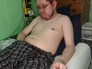 On The Bed For A Solo Run In The Day!