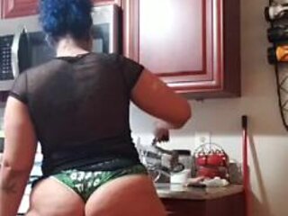 Mature Jenny Culona
