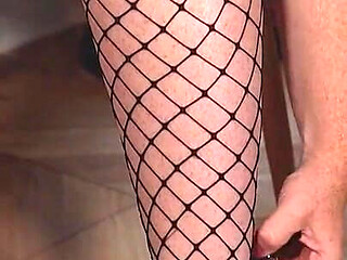 Lizzie - Foot Fetish Fantasy